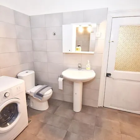 Traditional House With Ivy Garden