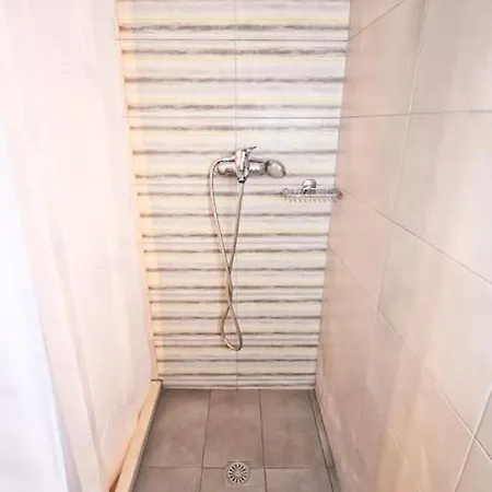 Appartement Traditional House With Ivy Garden *