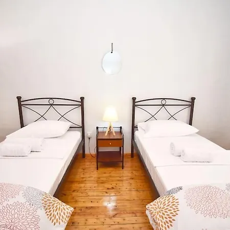 Traditional House With Ivy Garden Corfu (city)